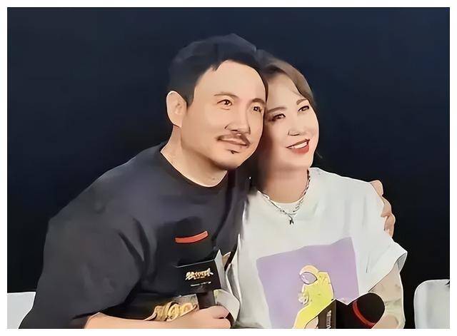 马丽不顾沈腾反对嫁给小11岁的穷小子婚后被宠成小女人