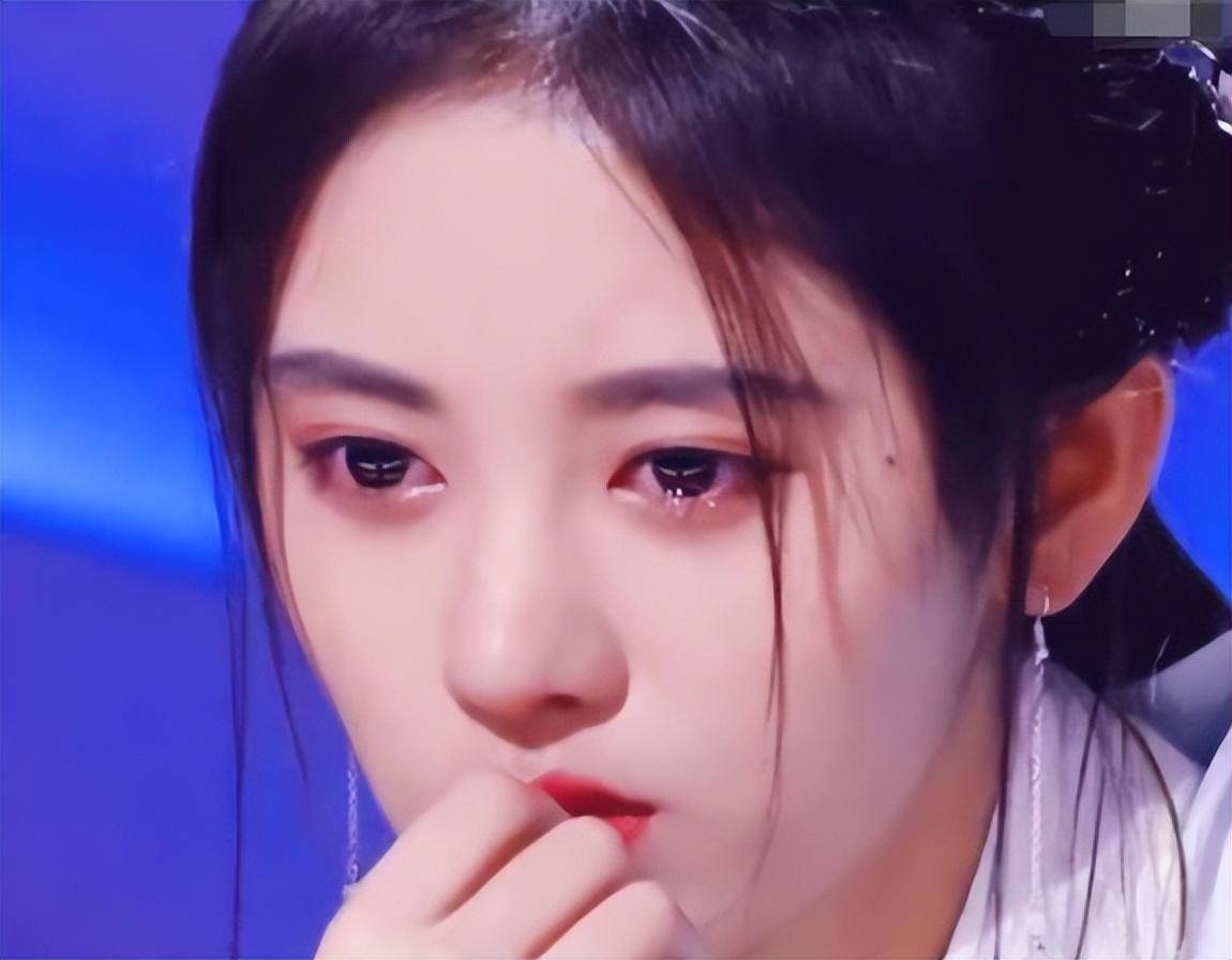 年纪相仿的鞠婧祎和郑合惠子,差距一个天上一个地下_偶像_组合_网络