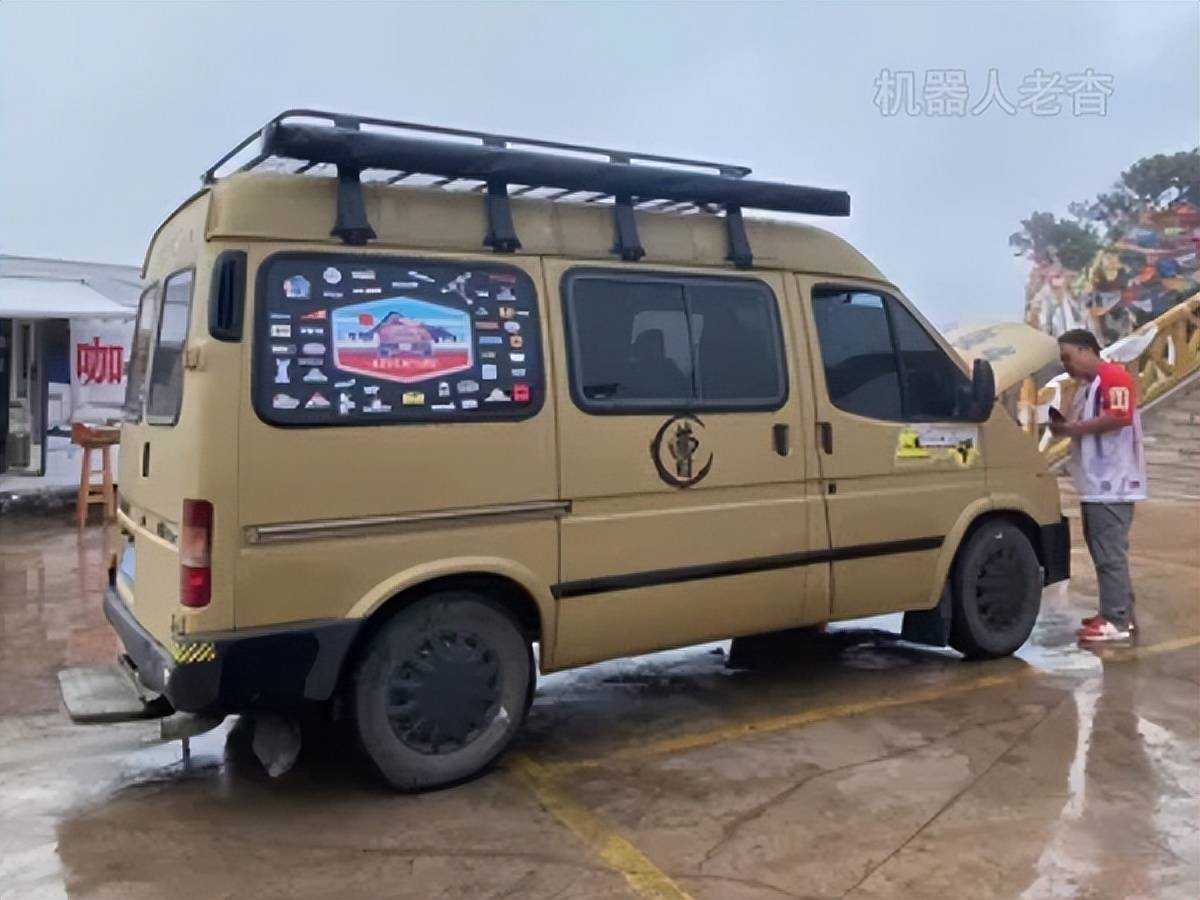 能动手就别吵吵,牛人用福特全顺改装露营车旅行,diy床车自驾游_搜狐