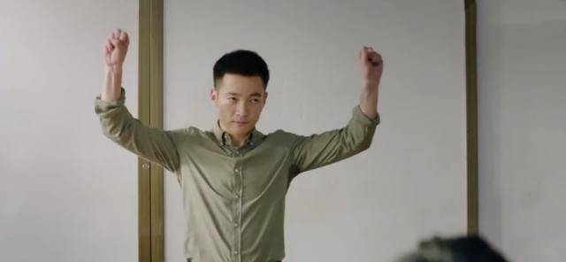 原创我是班主任王俊凯学生装帅气出场关晓彤变身小关老师期待