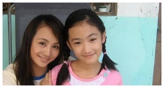 很多人也会问,你看黄诗佳的这种情况和《家有儿女》中的杨紫,为什么