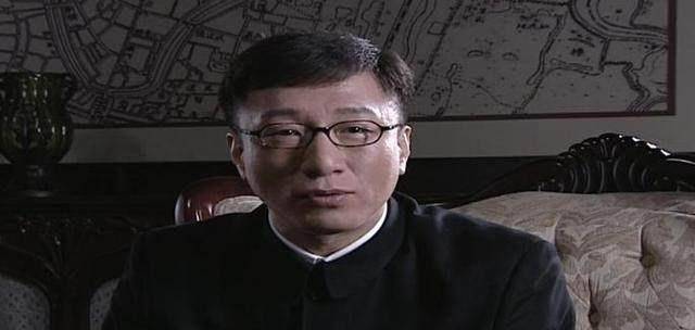 原创潜伏余则成用皇帝的镇宅之宝敲开了晋升中校副站长的大门