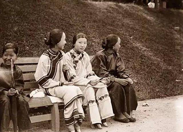 须从掌上看",古代为何要用裹小脚的方式对待女性_男性_女子_男人