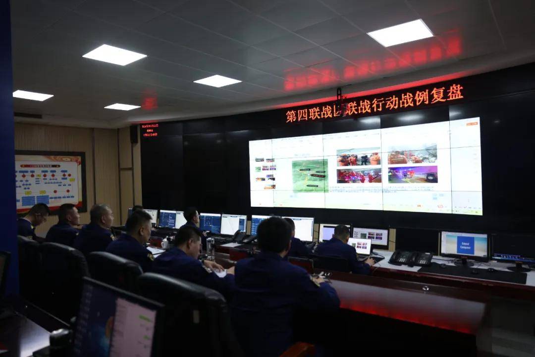 第四联战区召开联战战例复盘会议