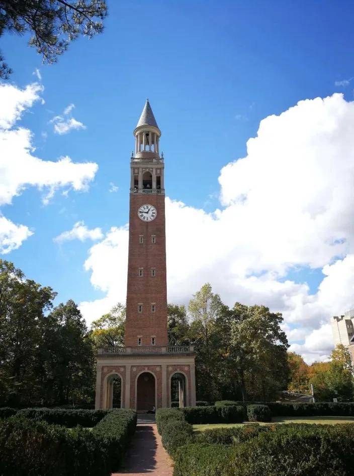 北卡罗来纳大学教堂山分校一所诞生了无数nba篮球巨星的大学