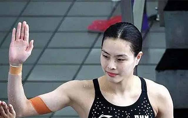 原创跳水皇后吴敏霞追平郭晶晶记录退役嫁平民老公今生二胎