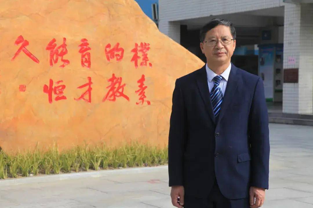 热烈祝贺石门中学两位名师获评省级工作室主持人