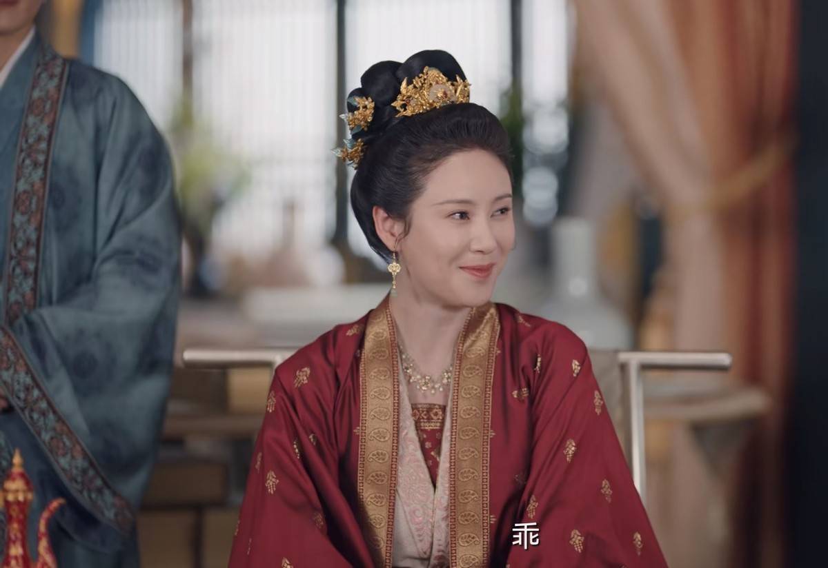 赵丽颖新剧里的"第一戏精",与郭麒麟演母子走红,41岁越来越火_赵柯