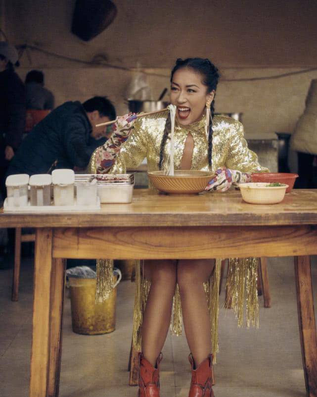 原创吉克隽逸成奇袭歌手将与同门袁娅维同台较量粉丝表示众望所归