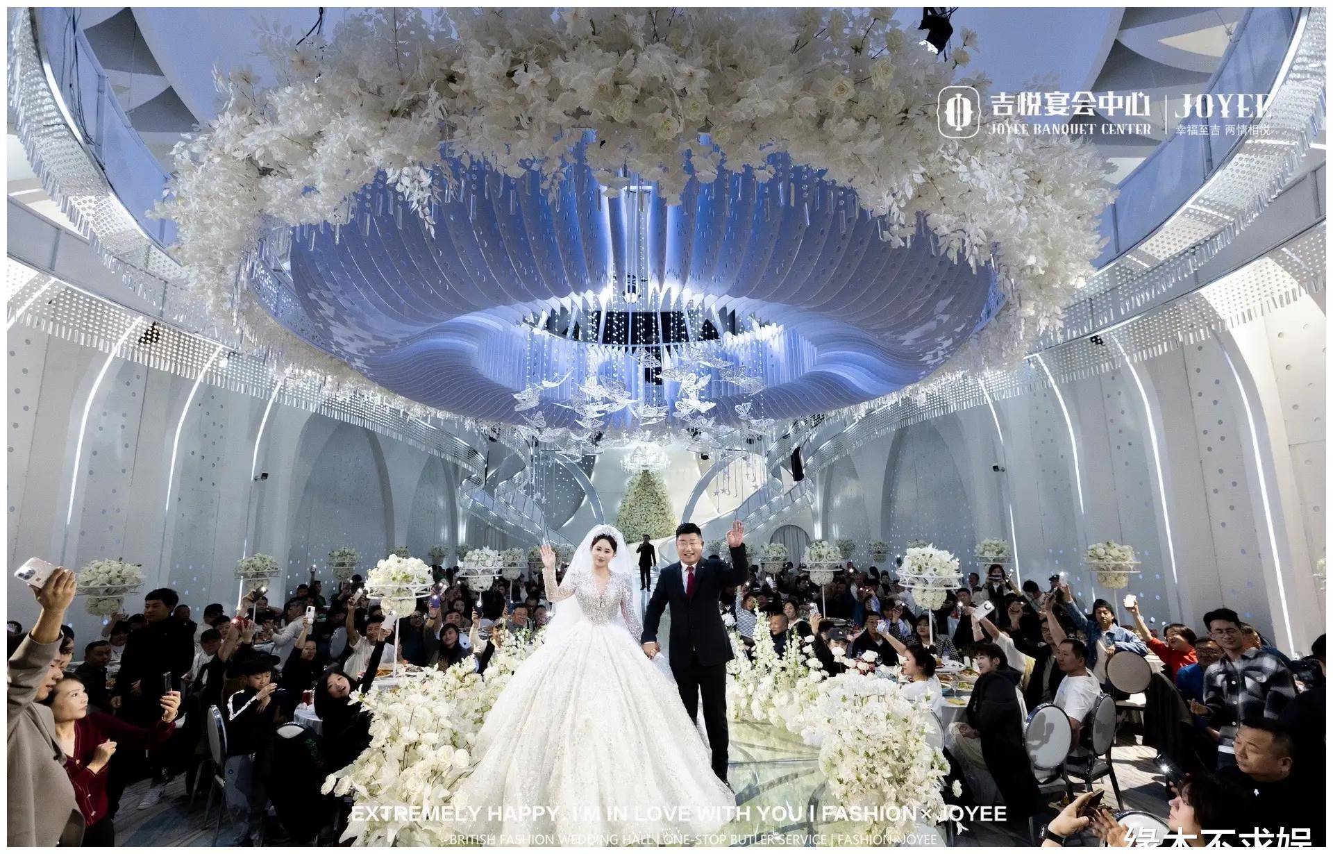 乡村爱情徐会计大婚大咖如云新娘疑怀孕现场拥抱继子
