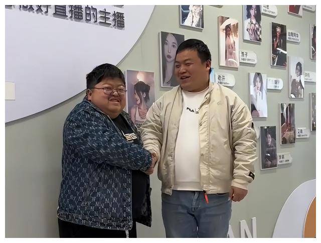 网红阿呆跳槽倪海杉,引起背弃传闻,团队风波再起?