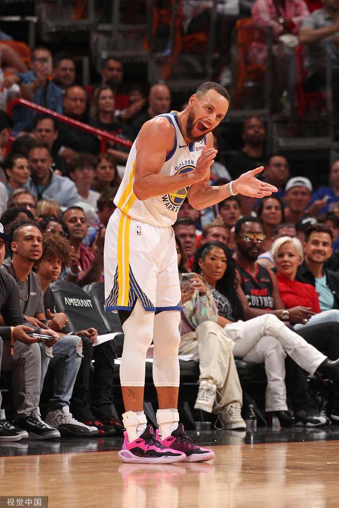 原创勇士大胜扑灭热火克莱重回首发砍28分库里176