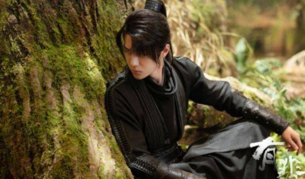 原创有匪剧照曝光王一博赵丽颖造型多变网友褒贬不一