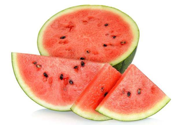 减肥时不可以吃西瓜?医生:若不想腹部长赘肉,5物尽量_