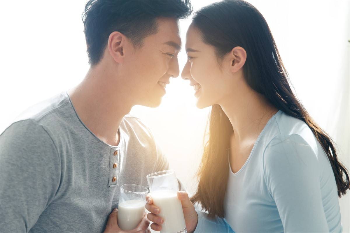 戒掉吸烟,酗酒,泡温泉,桑拿,穿紧身牛仔裤,喝碳酸饮料等会损害