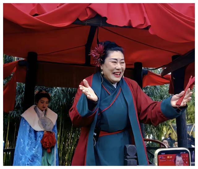 原创揭秘开封王婆真实身份知名相声大师儿媳郭德纲尊称师婶