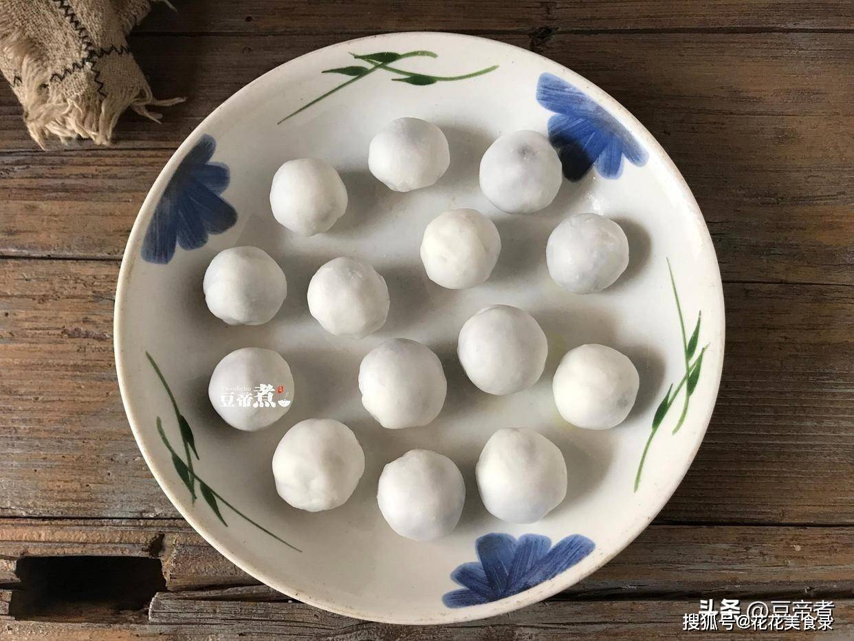 元宵节的元宵和汤圆到底有什么不同吃了几十年还分不清