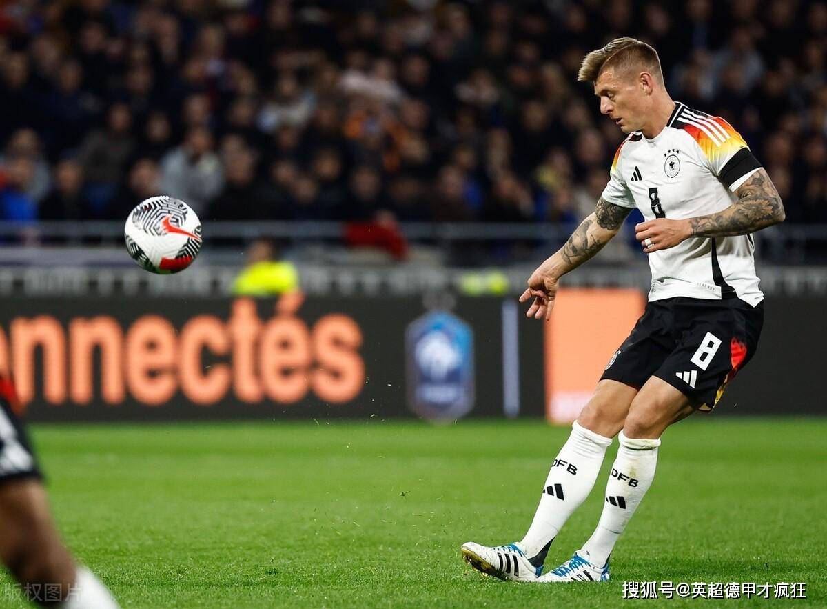 原创德国轰炸机菲尔克鲁格肩胛骨进球托尼老师克罗斯让荷兰人无奈