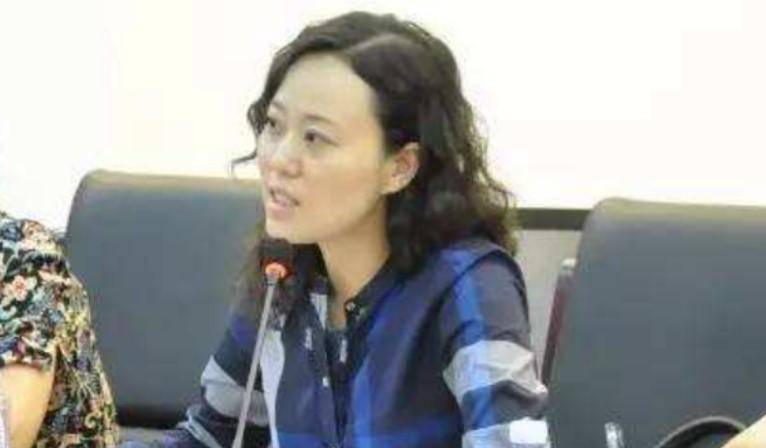 上海美女官员金英丽:广交男友,疯狂敛财538万,2020年获刑10年_金山区
