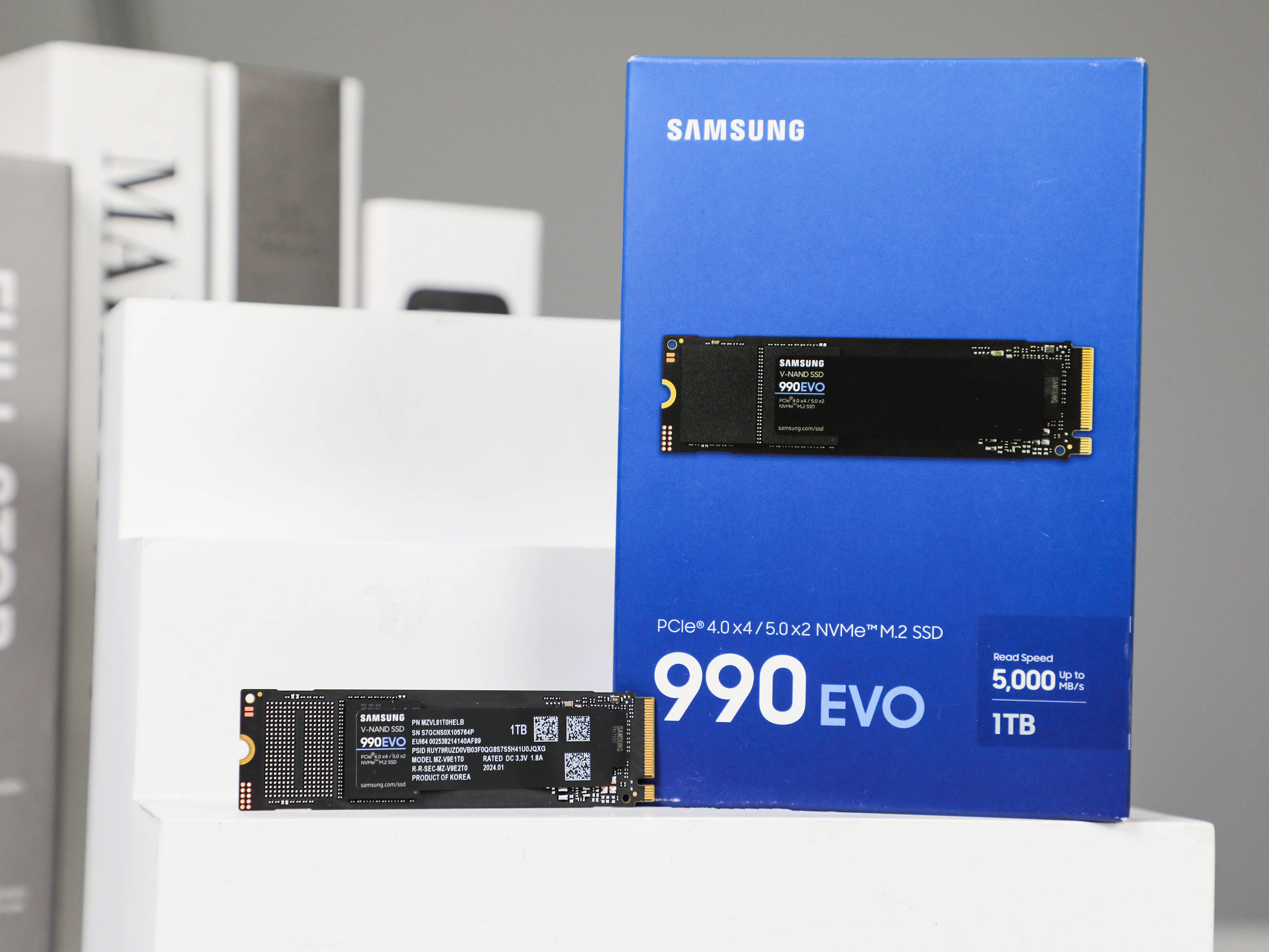 三星990evo图赏支持pcie50单面颗粒适合笔记本扩容