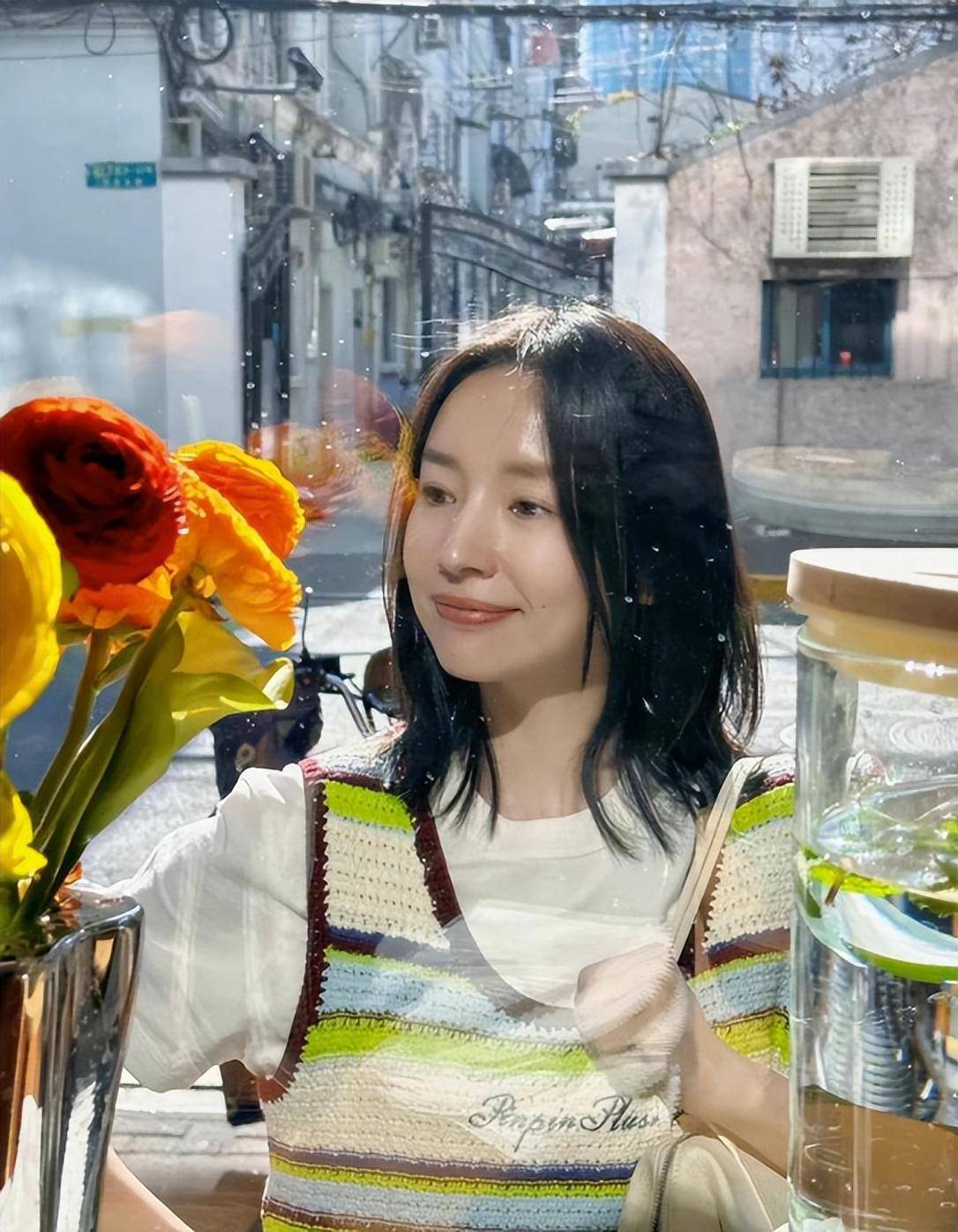 一手好牌打的稀烂,44岁的董洁如今走上了人生另一条路