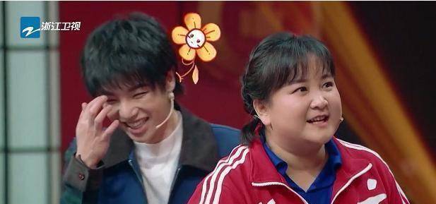 原创原创王牌5谢广坤表演对眼关晓彤华晨宇镜头后的互动有点甜