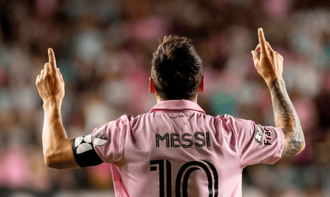 冲上热搜梅西世界杯夺冠照重返央视风波结束美洲杯有望转播