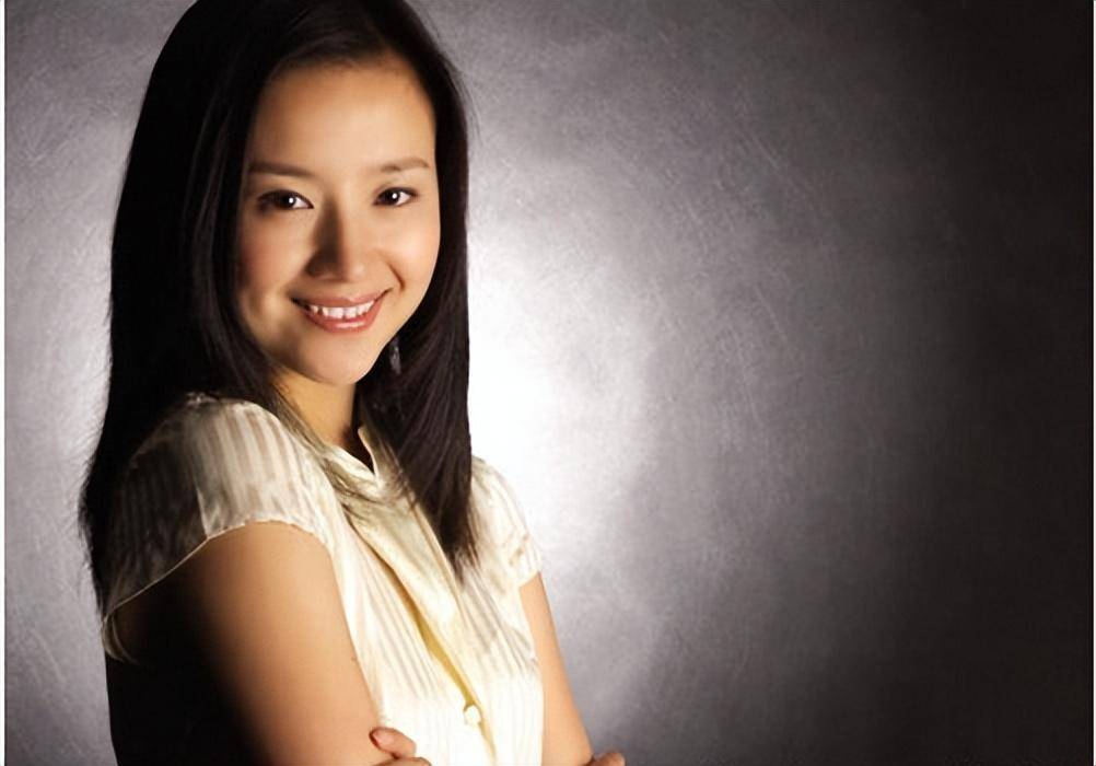 一手好牌打的稀烂,44岁的董洁如今走上了人生另一条路