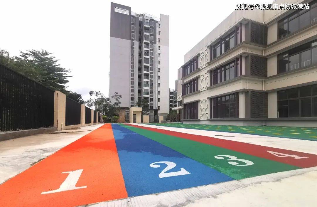 优质教学资源环绕,毗邻御景小学,岑村小学,离慧源山庄约600米有清华