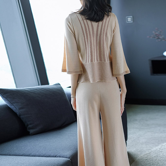 女人穿阔腿裤套装搭配高跟鞋,显高显瘦更有气质,赞_休闲_尖头_版型