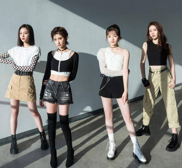 原创青2嘉行训练生镜头被删杨幂亲自发博拉票粉丝却怒骂嘉行