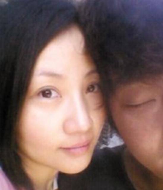 原创王大治丑的奇特对美女见一个爱一个找美女只为改善基因