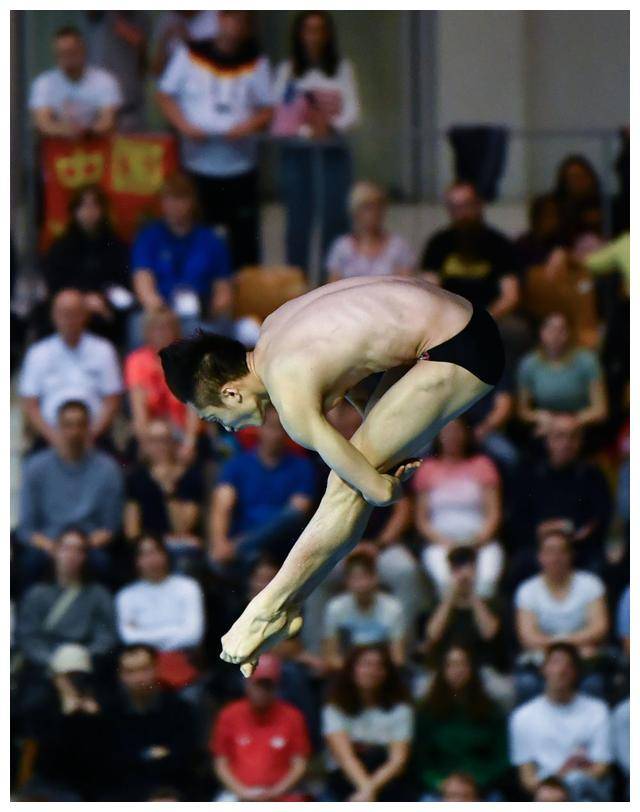 原创陈艺文练俊杰包揽金牌夺得跳水世界杯冠军创历史记录