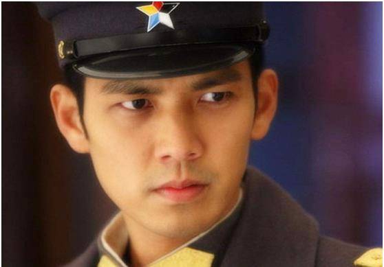 原创各种经典形象的展现体现出钟汉良的优秀他是出色的演员