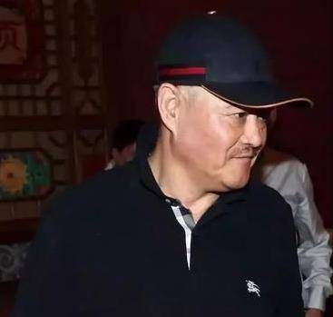 赵本山成名后与原配分手大女儿既心疼母亲但也祝福父亲