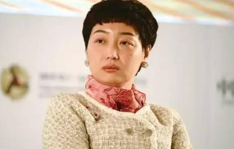 原创苦等丈夫12年2年还8亿债务营收3000亿铁娘子杜鹃有多厉害