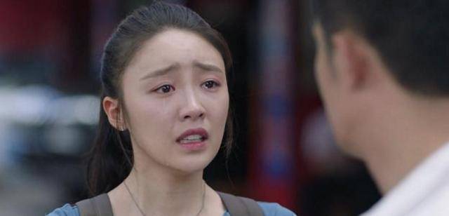 采访情绪失控,痛哭回答太委屈_小姑娘_电视_女性_顾佳