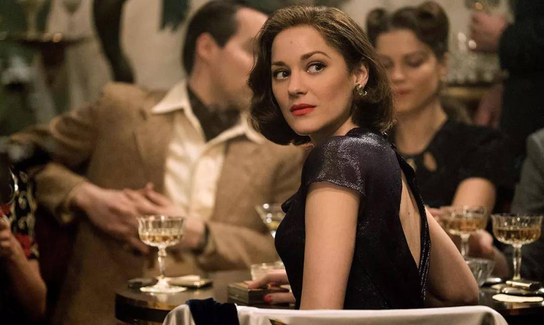 不仅如此,莱斯还把辛西娅视为知己,他向辛西娅倾诉自己对法西斯的不满