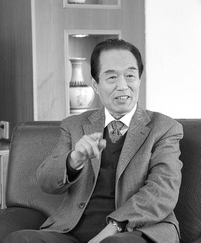 原创阎崇年凭清十二帝疑案一炮而红为何最后遭讽满清走狗