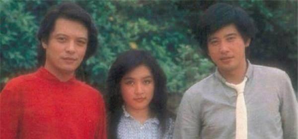 刘文正和吕秀菱两人非常登对,当年在一起也拍摄过不少琼瑶电影,《云且