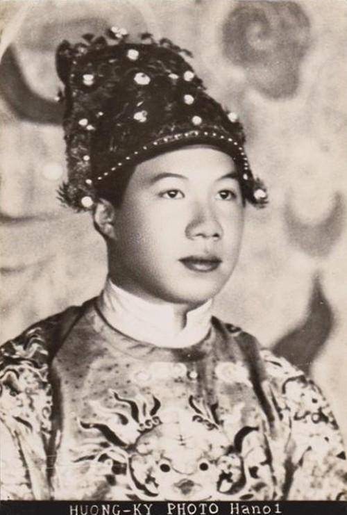 原创越南末代皇帝结局比溥仪要好皇后没有婉容漂亮但下场也好很多