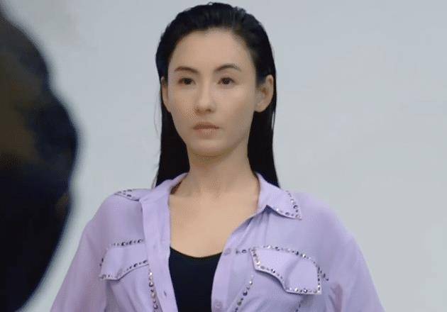 张柏芝穿无袖装拍大片,生图手臂壮实,后期却把肌肉和纹身p掉了