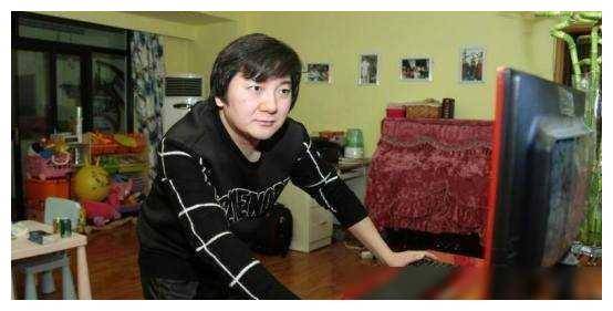 靠一首歌赚2亿,却选择退出娱乐圈,创业之路,全新开启._杨臣刚_人生_挑