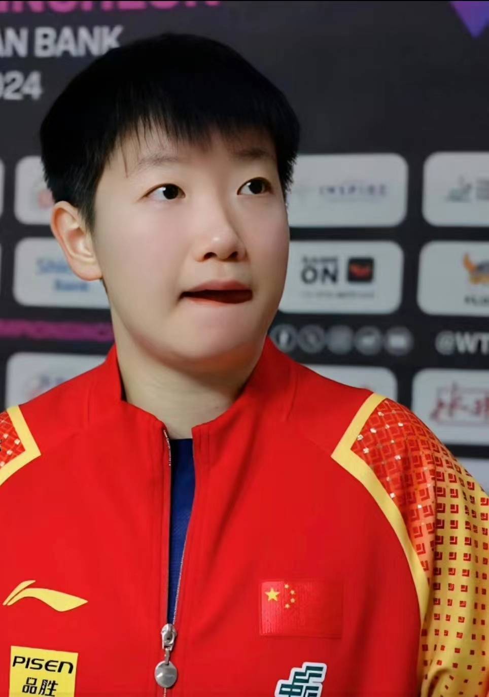 孙颖莎赛后吐舌头很轻松!7年前,莎莎是模拟平野美宇打法的小将