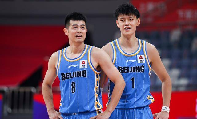 原创大魔王轰14163但是胡明轩三分球9中2辣眼睛徐杰伤退得不偿失