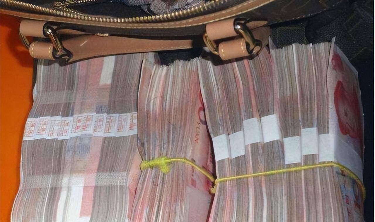 原创原创19年温州女子遭公公殴打抹粪父母欲起诉被阻止不想儿子没爸爸