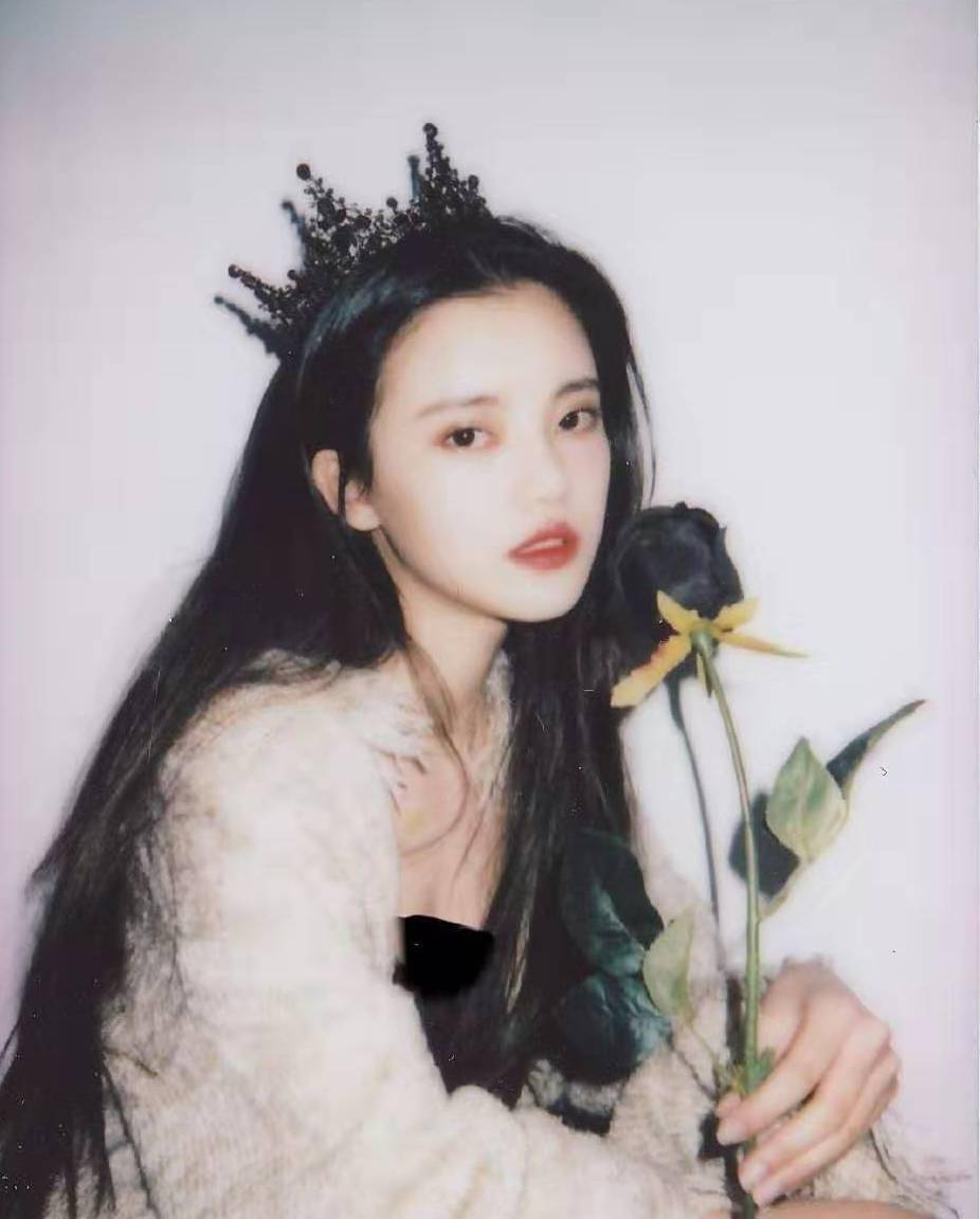 原创原创19岁混血美少女和林俊杰合作舞台被北影中戏上戏同时录取