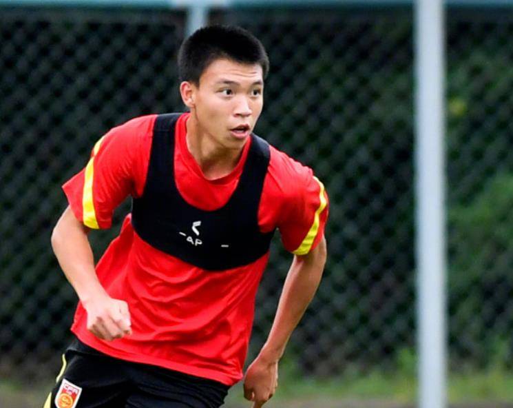 原创中国金童奖王钰栋真是年少老沉先在国内站稳脚跟有机会再去留洋