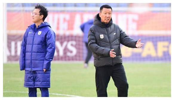 留洋国脚夏窗或将加盟泰山弥补球队短板崔康熙欢喜