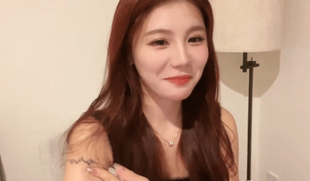 从未承认是你们嫂子大琳出国旅游因有纹身泡温泉被拒之门外